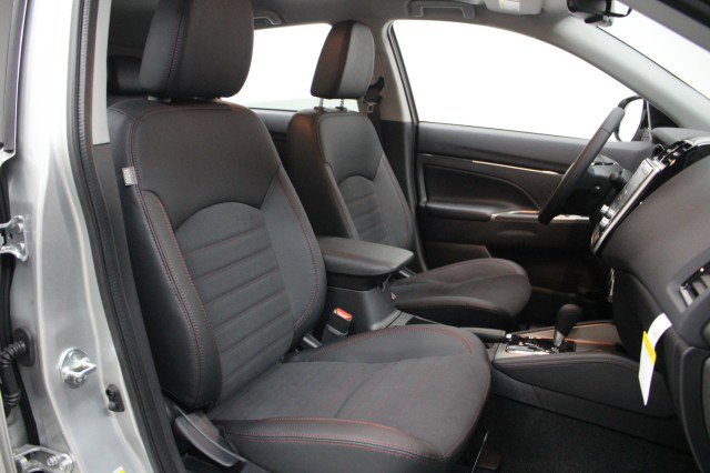New 2026 Mitsubishi Outlander Sport SE AWD/4WD image 19
