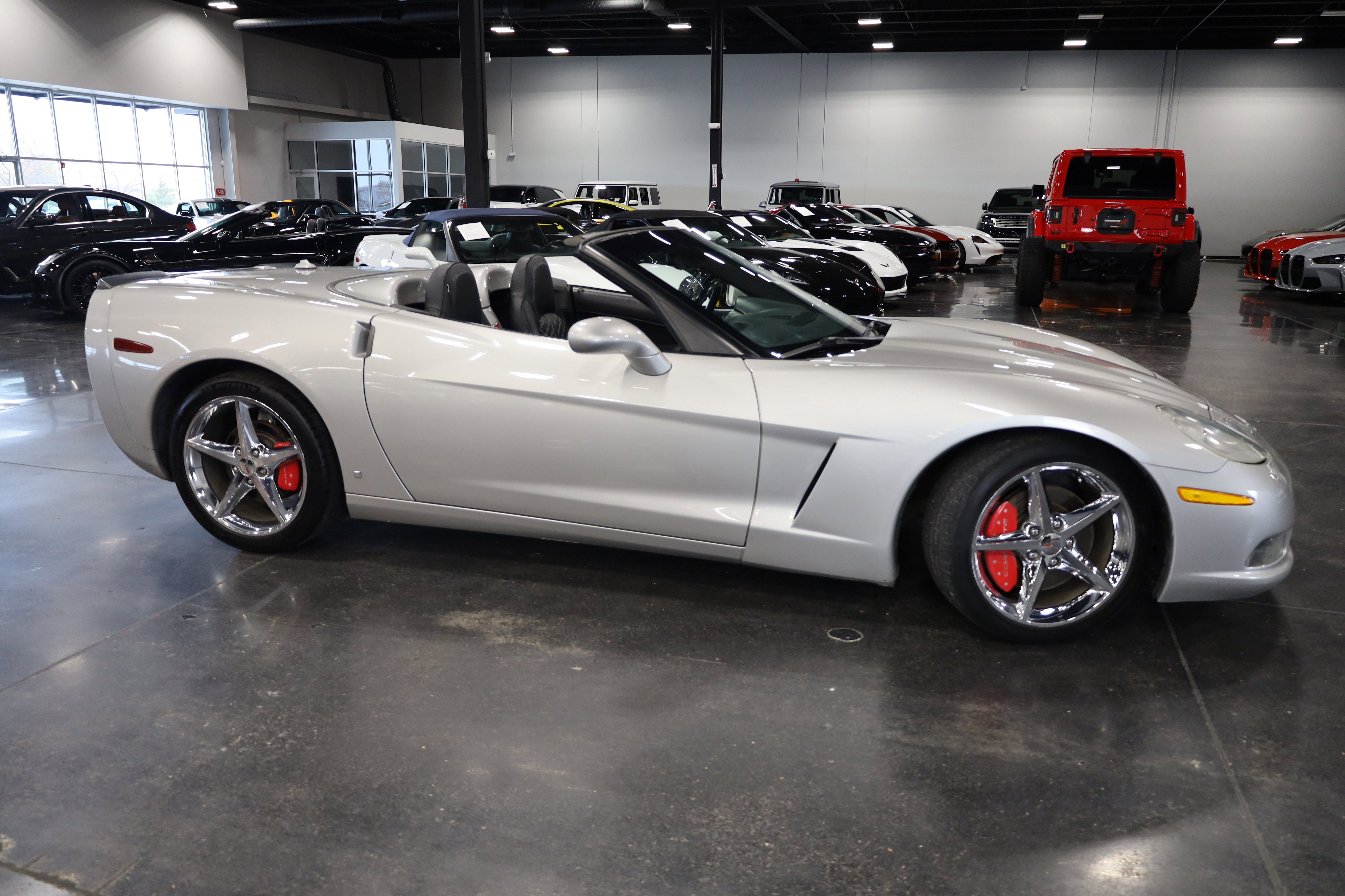 Used 2005 Chevrolet Corvette Convertible w/ Preferred Equipment Group image 8