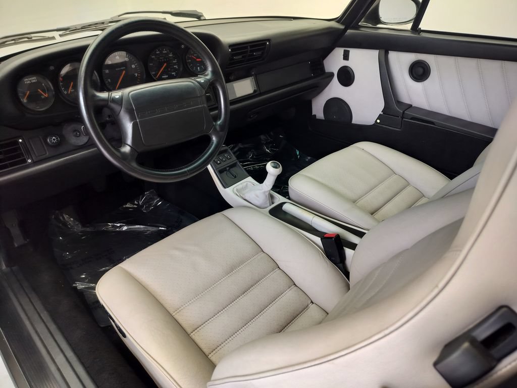 Used 1992 Porsche 911 Carrera RWD image 4