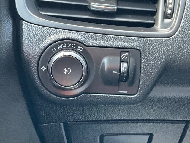 Used 2018 Buick Envision Essence FWD image 15