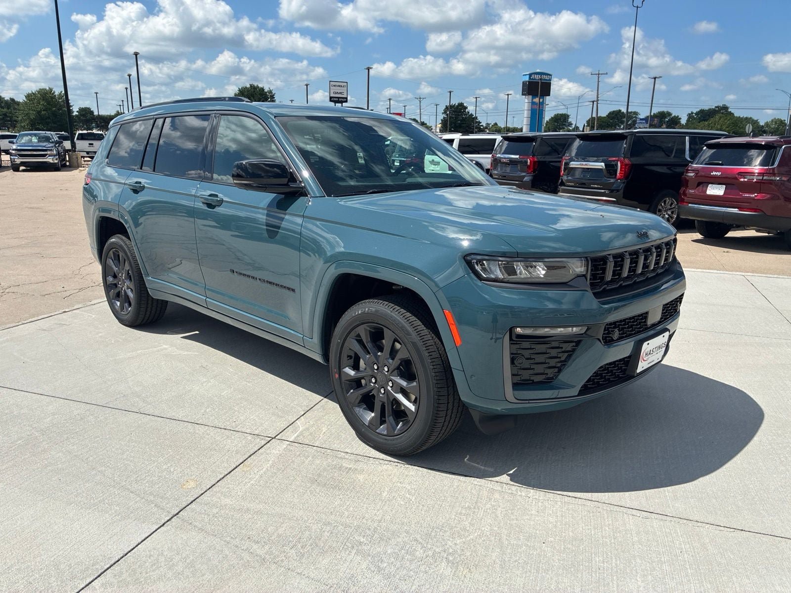 New 2026 Jeep Grand Cherokee L Limited AWD/4WD image 9