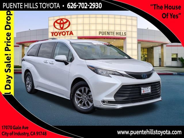 Certified 2024 Toyota Sienna XLE