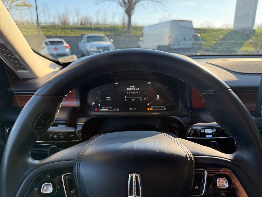 Used 2024 Lincoln Aviator Reserve image 13