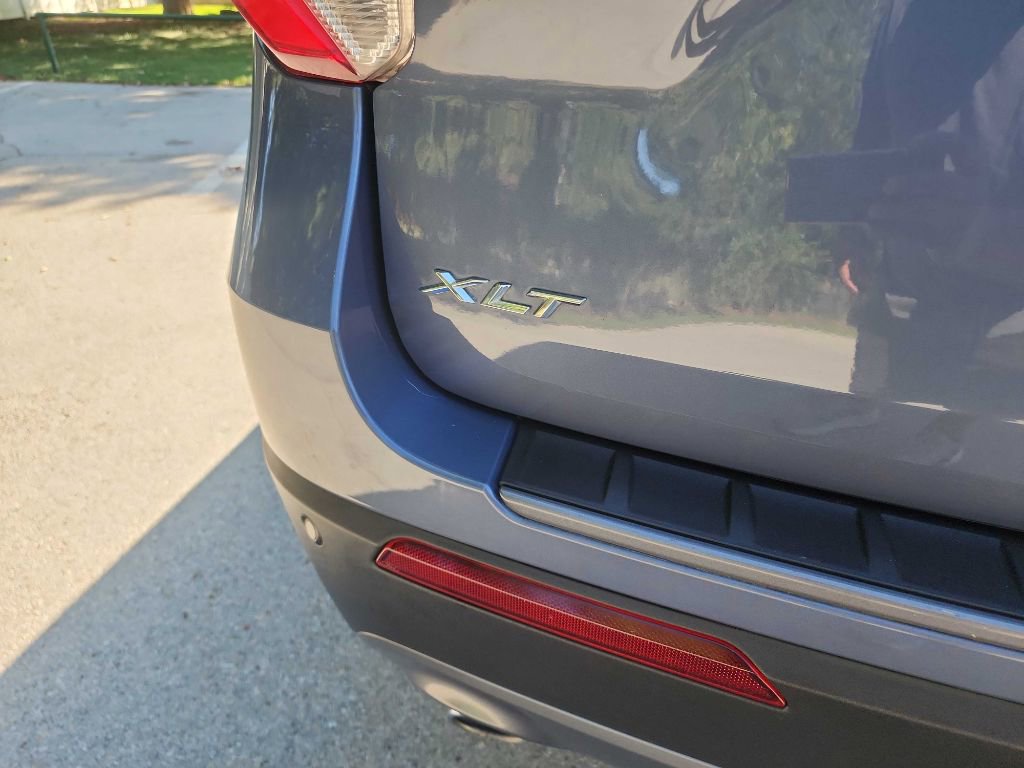 Used 2021 Ford Explorer XLT w/ Equipment Group 202A image 7