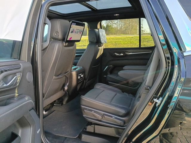 Used 2024 GMC Yukon Denali w/ Advanced Technology Package image 19