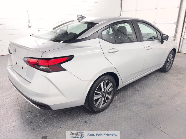 Used 2025 Nissan Versa SV FWD image 11