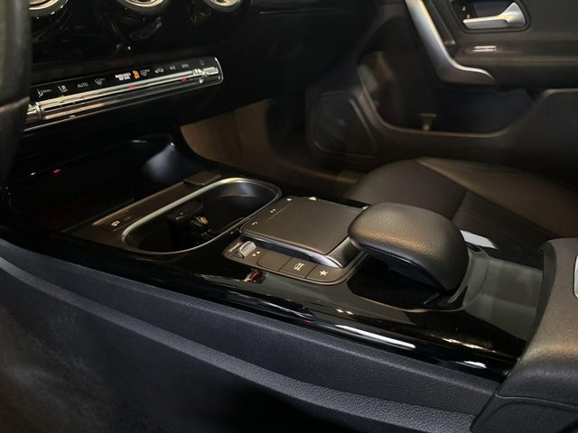Used 2022 Mercedes-Benz CLA 250 image 19