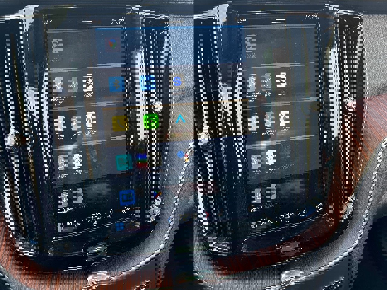 Certified 2024 Volvo XC60 B5 Plus w/ Protection Package Premier image 20