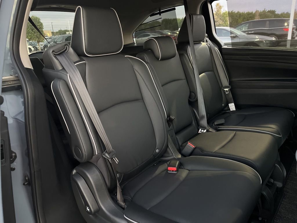 Certified 2026 Honda Odyssey Touring image 27
