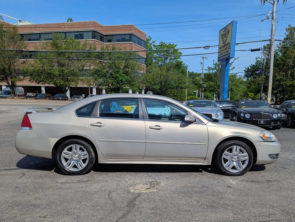 Used 2011 Chevrolet Impala LT w/ Luxury Edition Package FWD image 6