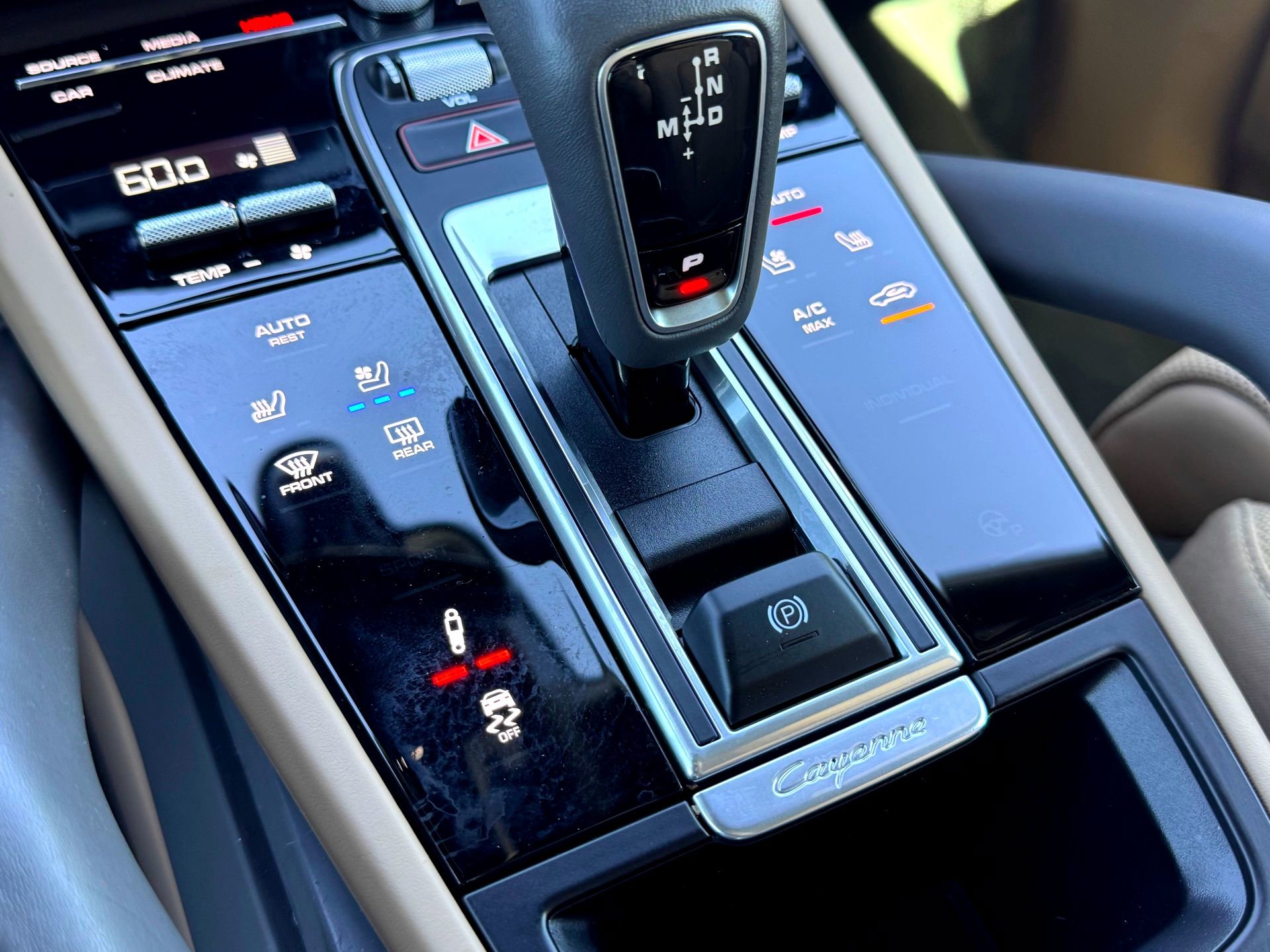 Used 2021 Porsche Cayenne S image 37