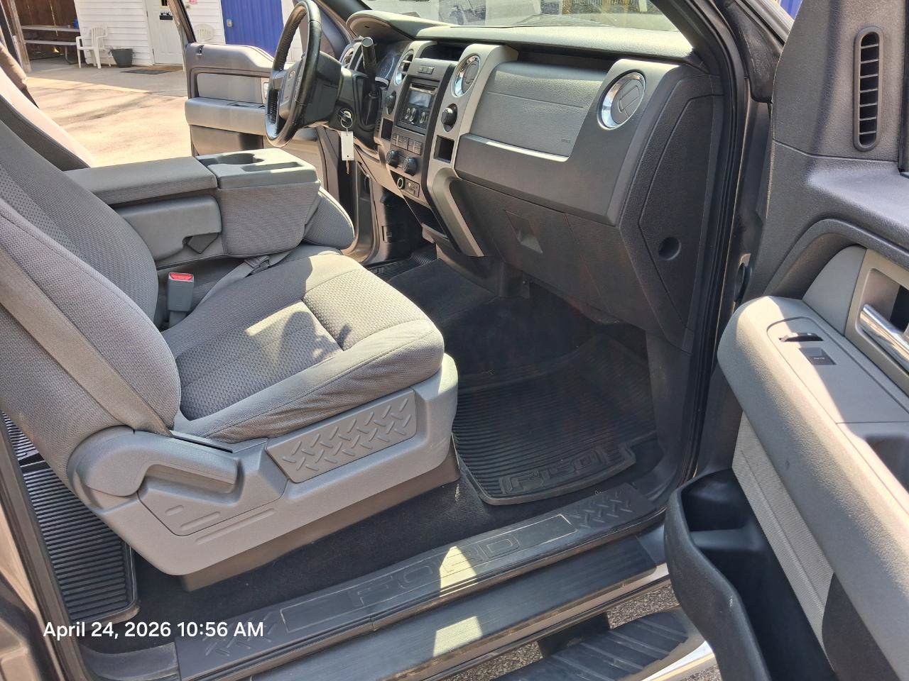 Used 2011 Ford F150 XLT w/ XLT Chrome Pkg AWD/4WD image 12