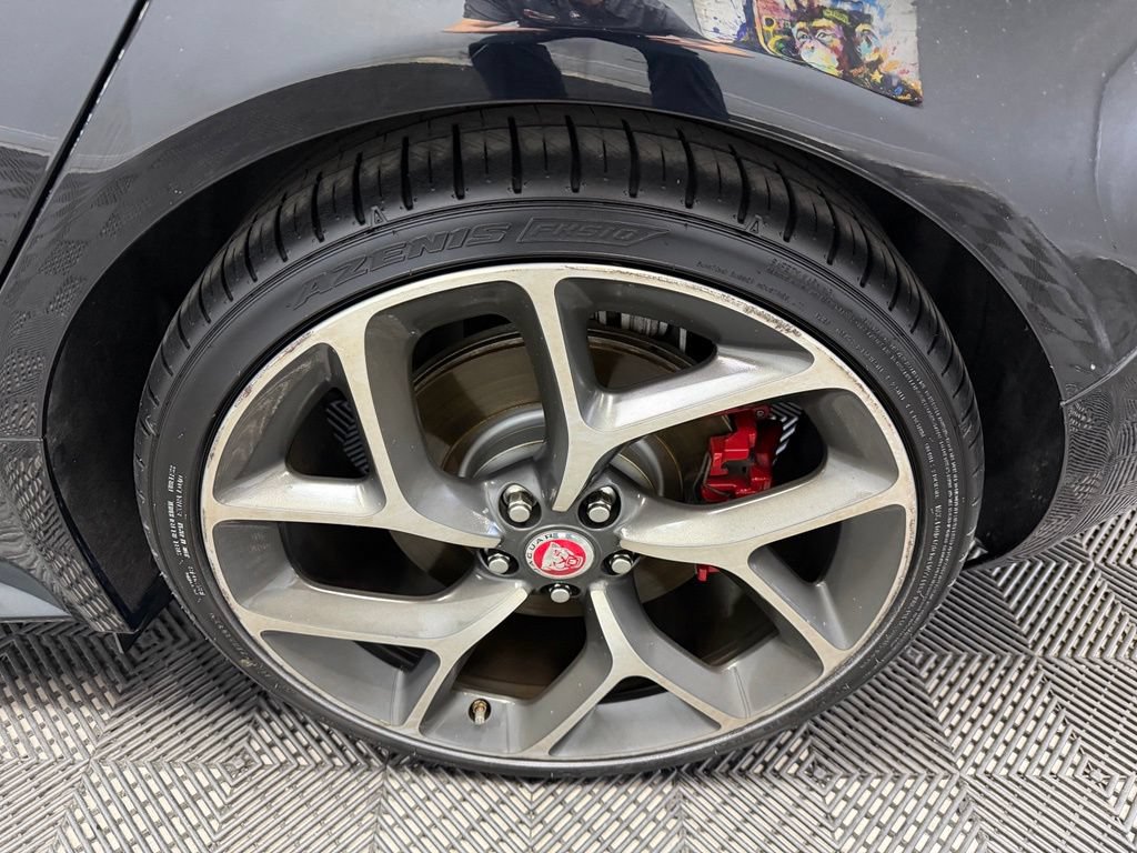 Used 2018 Jaguar XE S RWD image 20