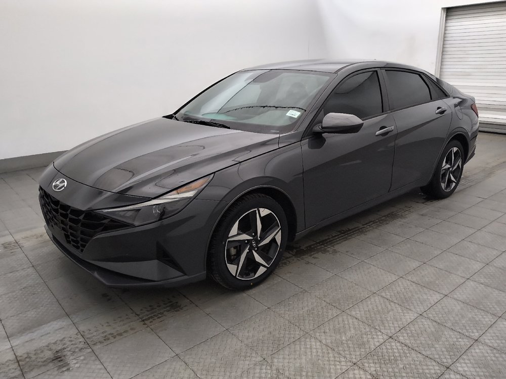 Used 2023 Hyundai Elantra SEL w/ Convenience Package FWD image 2
