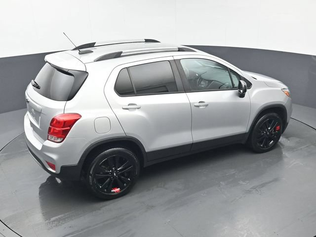Used 2021 Chevrolet Trax LT w/ Redline Edition AWD/4WD image 34
