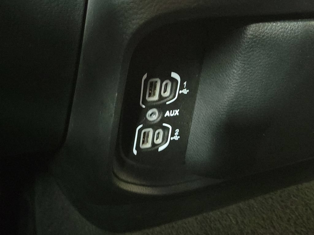 Used 2024 RAM 1500 Laramie AWD/4WD image 22