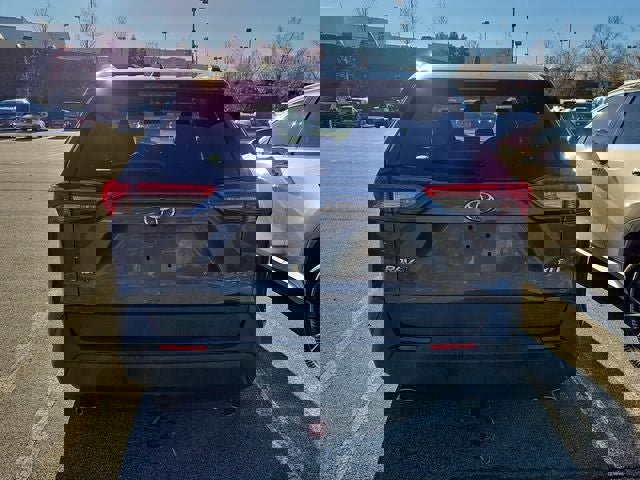 Used 2021 Toyota RAV4 XLE image 9