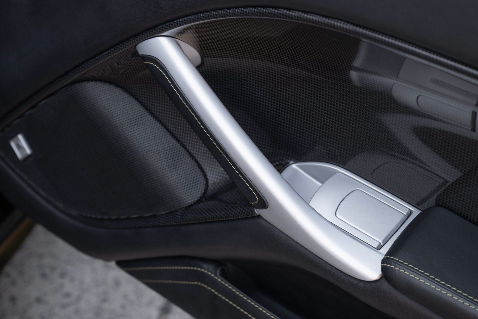 Used 2013 Ferrari F12 Berlinetta RWD image 55