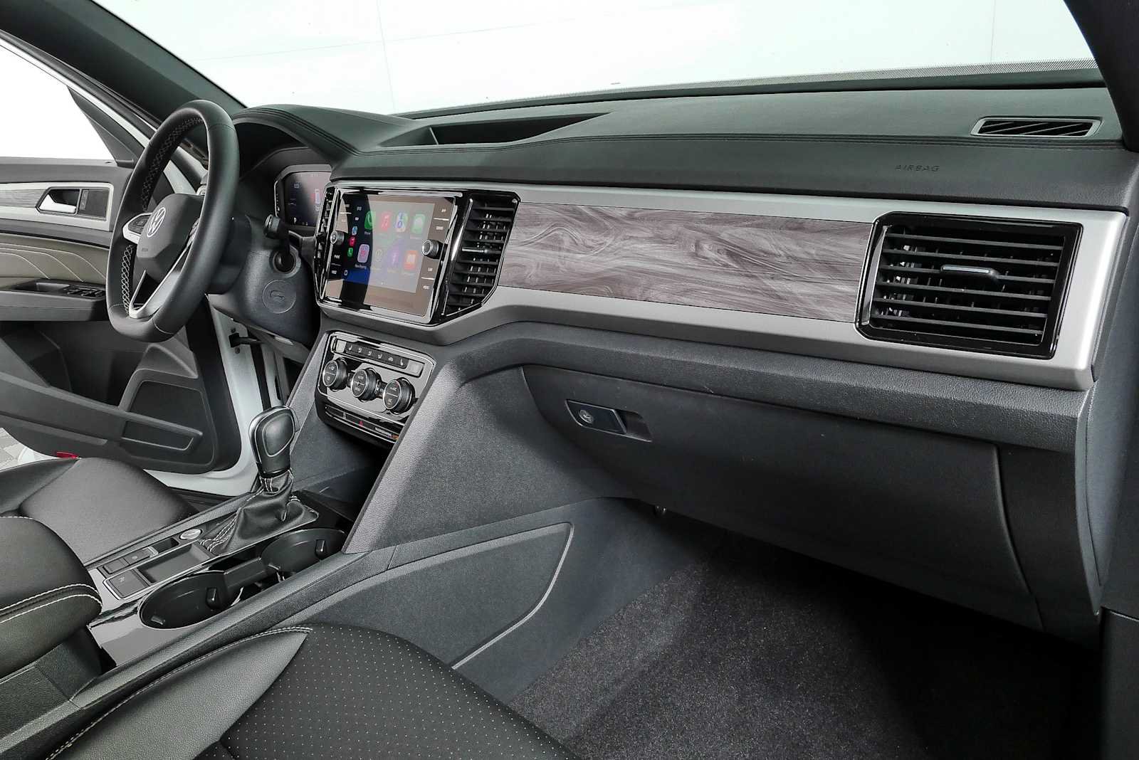Certified 2023 Volkswagen Atlas Cross Sport SE FWD image 21