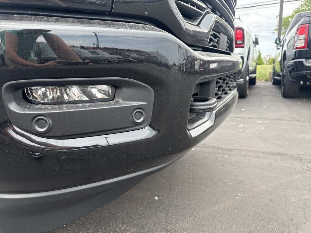 New 2026 RAM 3500 Limited AWD/4WD image 10