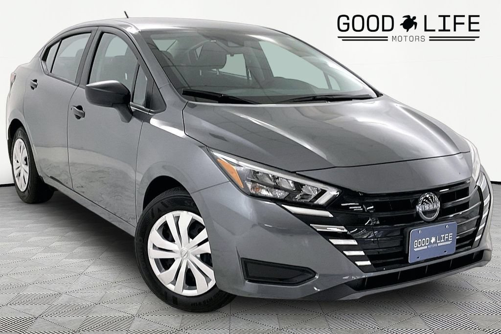 Used 2025 Nissan Versa S w/ Trunk Package FWD image 1