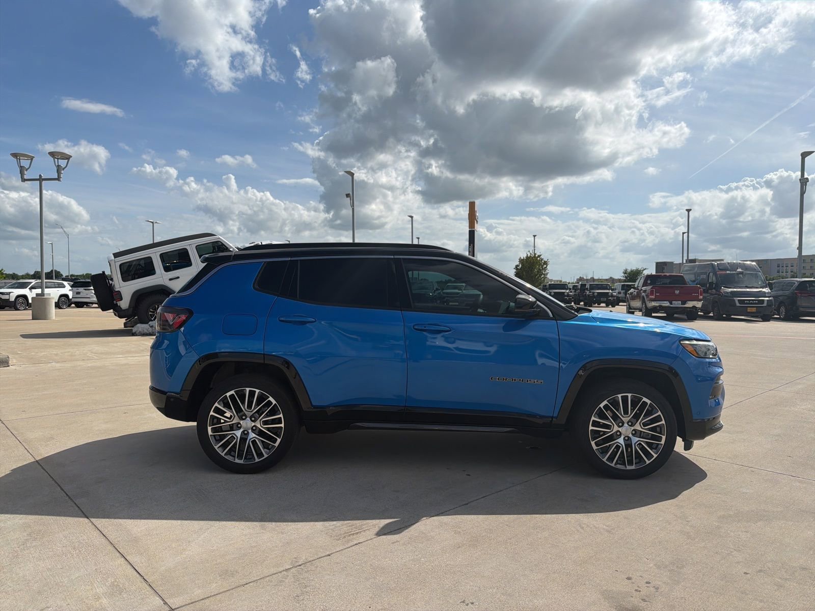 Used 2023 Jeep Compass Limited w/ Elite Group image 6