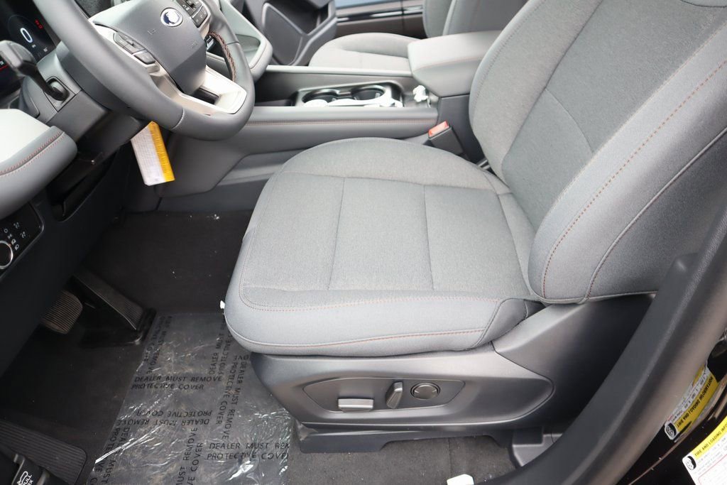 New 2026 Ford Explorer Active image 12