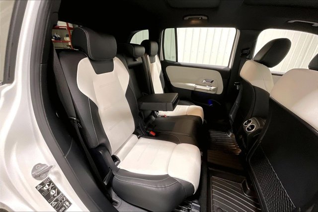 Used 2021 Mercedes-Benz GLB 35 AMG 4MATIC image 27