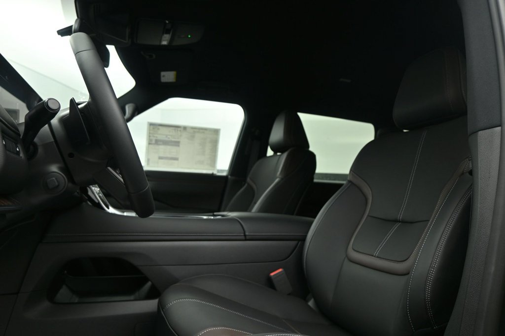 New 2026 Nissan Armada SL AWD/4WD image 15