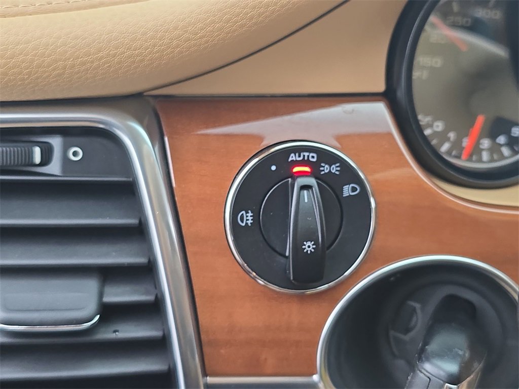 Used 2011 Porsche Panamera 4 image 29