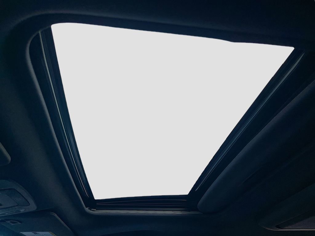 Used 2021 Toyota Sienna XSE w/ XSE Plus Package image 23