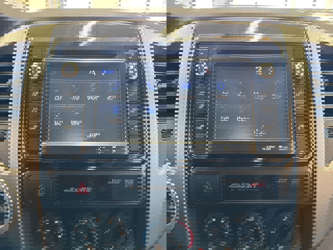 Used 2015 Toyota Tacoma 4x4 Double Cab image 24