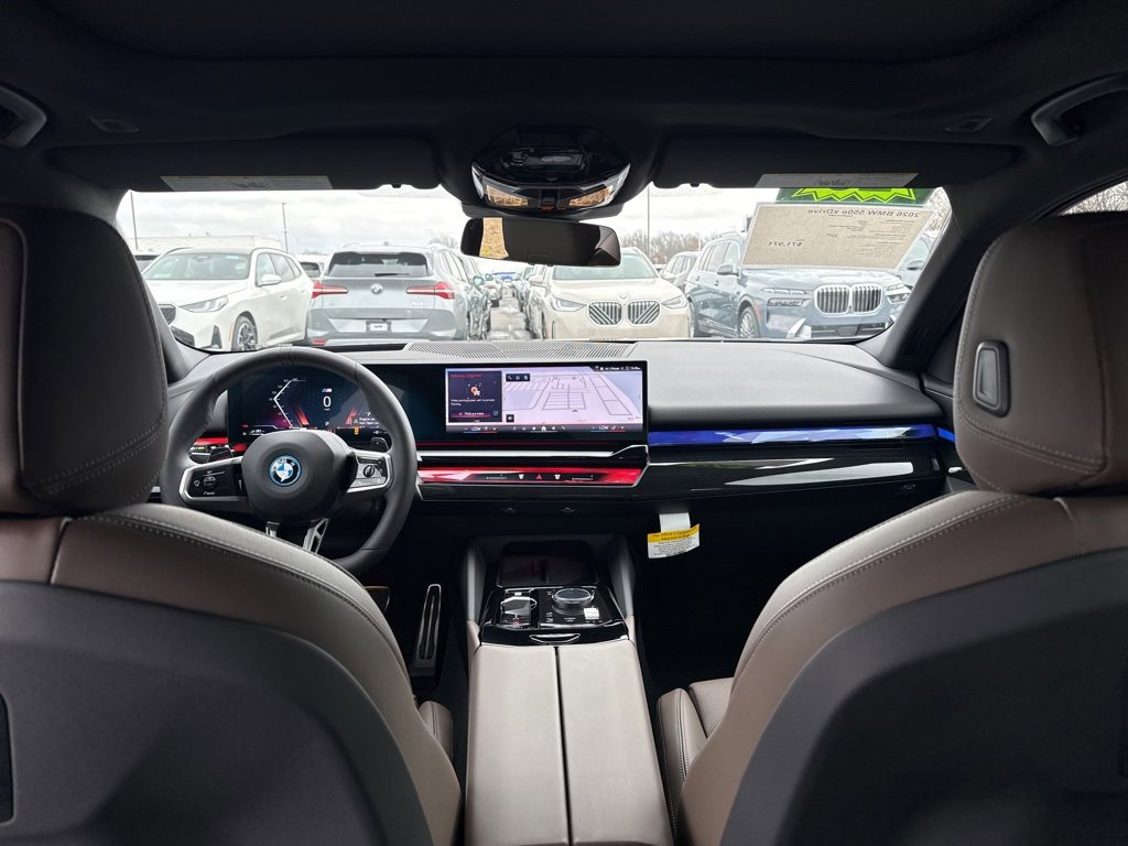 Used 2026 BMW 550e xDrive image 17
