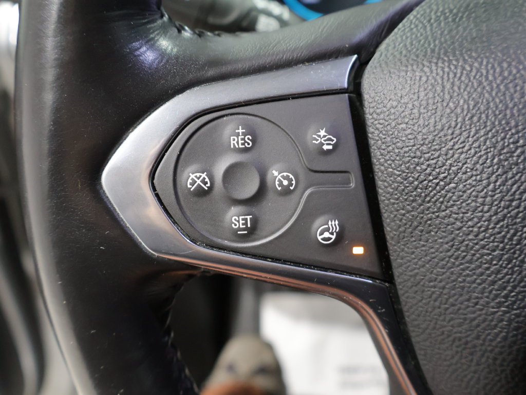 Used 2020 Chevrolet Traverse Premier AWD/4WD image 34