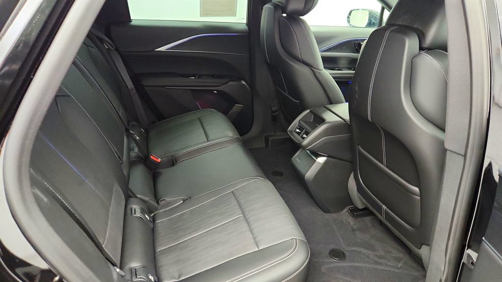 Used 2024 Cadillac Lyriq Luxury RWD image 21