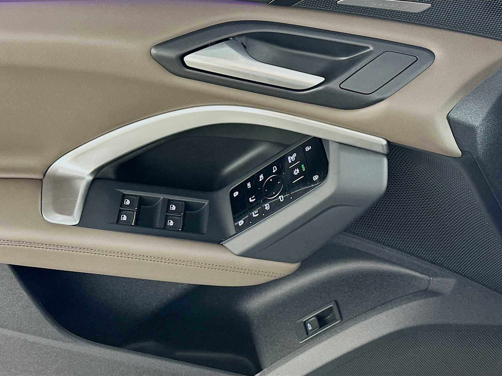 New 2025 Audi Q5 Prestige image 18