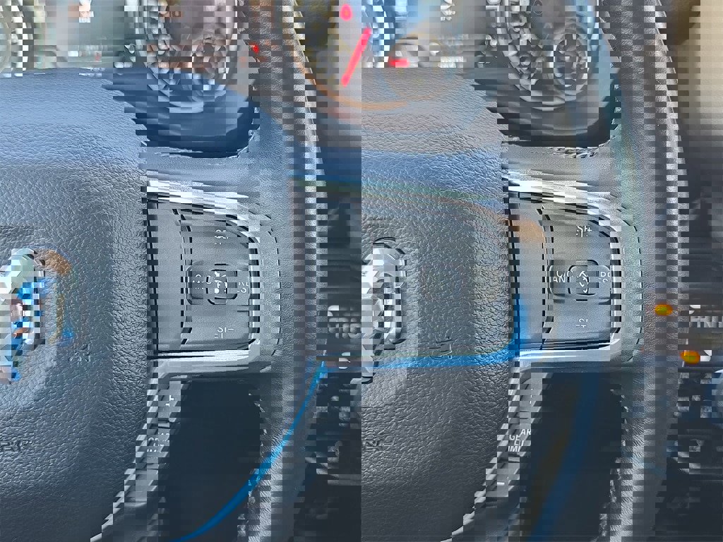 Used 2021 RAM 1500 Laramie w/ Off Road Group image 16