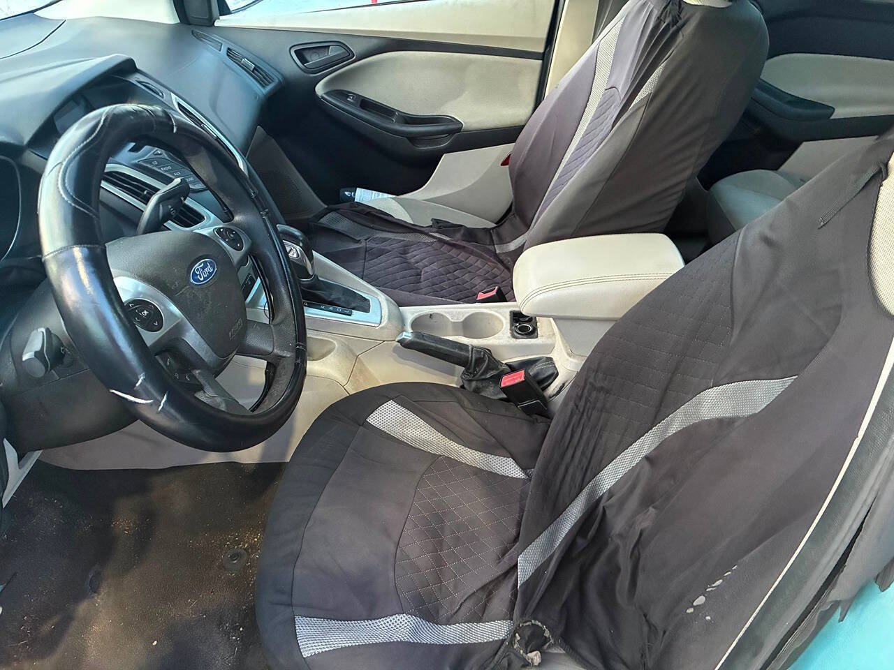 Used 2012 Ford Focus SE FWD image 11