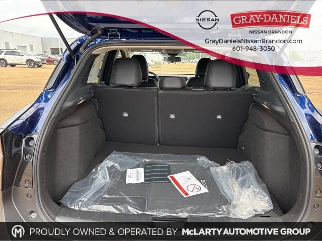 New 2025 Nissan Kicks SR image 19