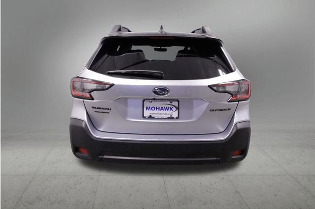 Used 2025 Subaru Outback Onyx Edition image 4