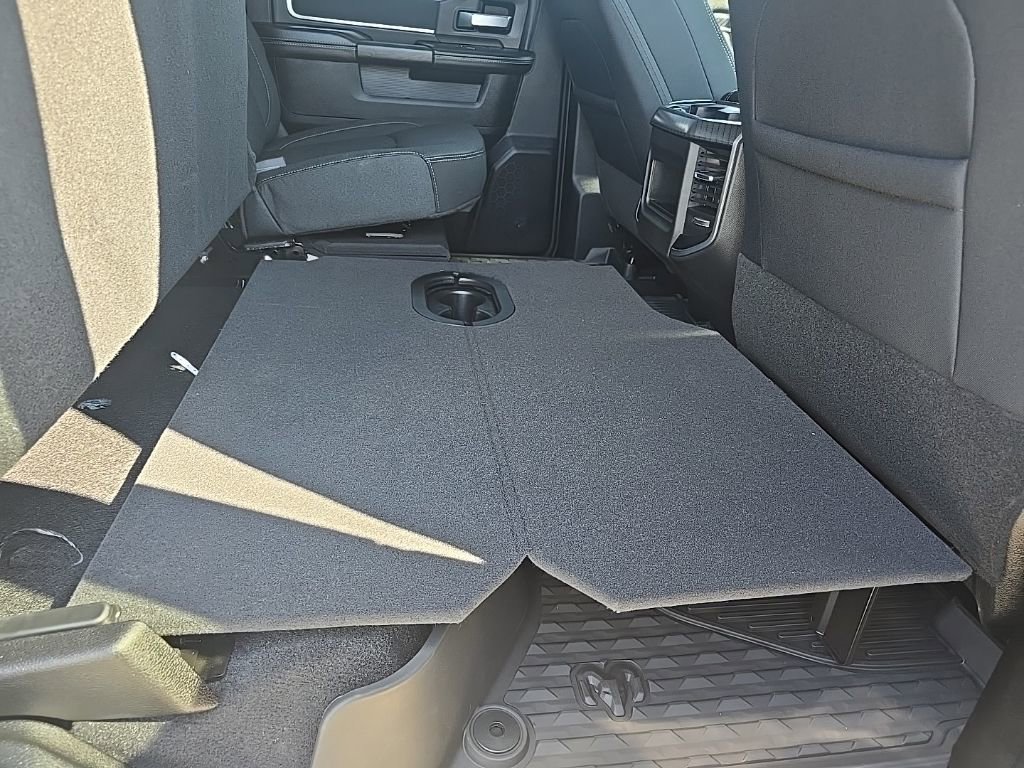 New 2026 RAM 3500 Big Horn AWD/4WD image 9