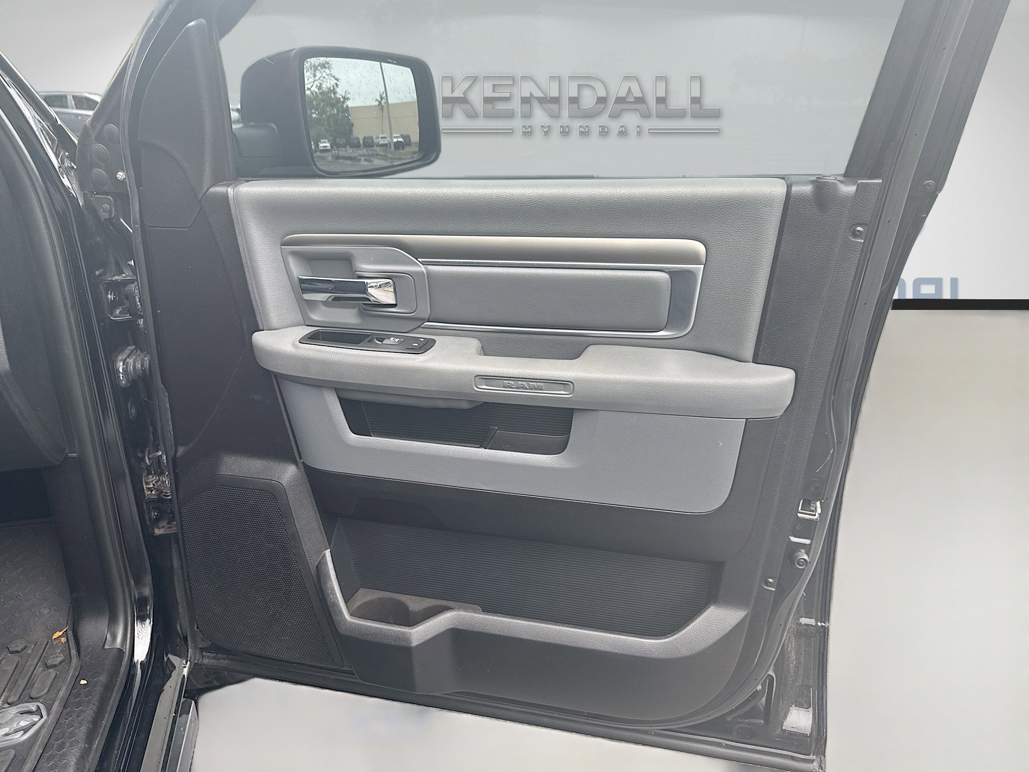 Used 2020 RAM 1500 Laramie image 31