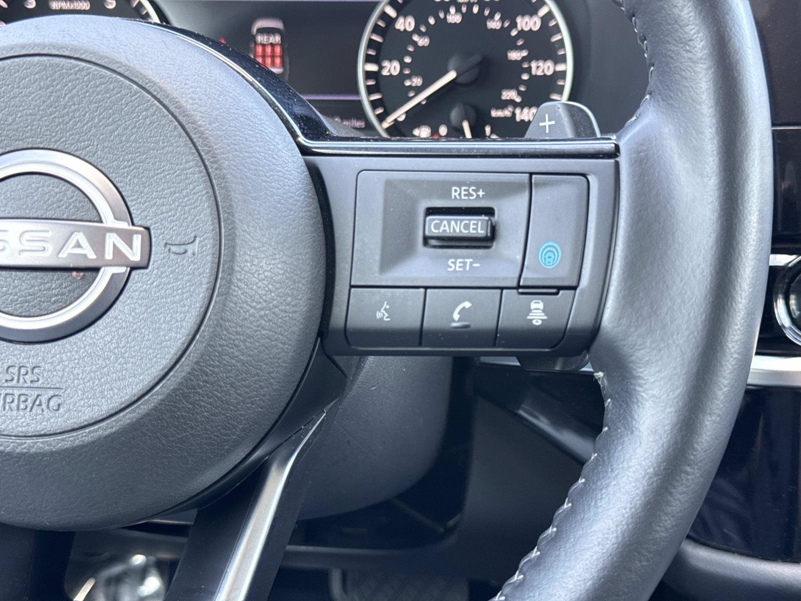 Used 2025 Nissan Pathfinder SL AWD/4WD image 14