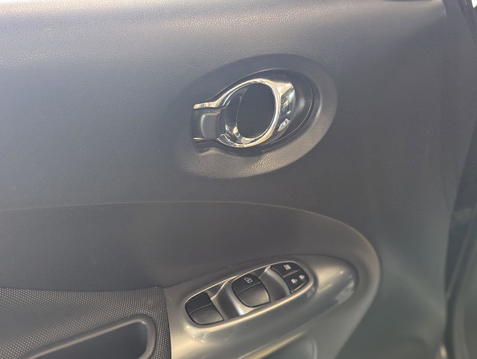 Used 2017 Nissan Juke SV AWD/4WD image 29