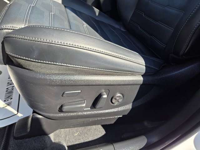 Used 2024 Kia Telluride SX Prestige w/ Towing Package image 29