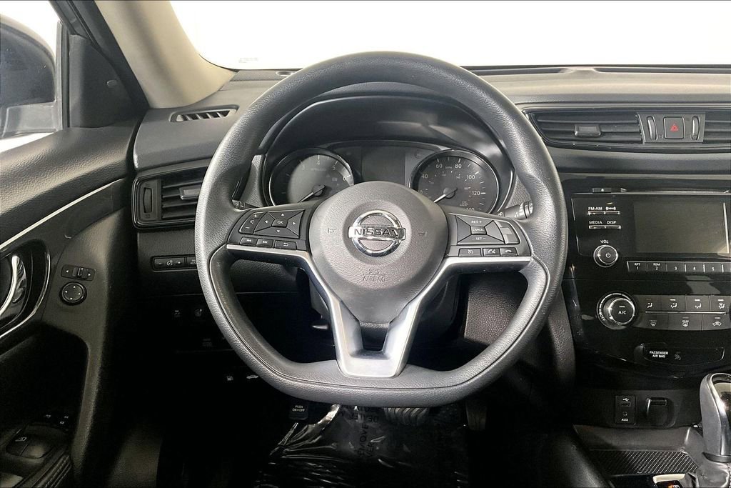 Used 2017 Nissan Rogue S w/ Appearance Package image 5