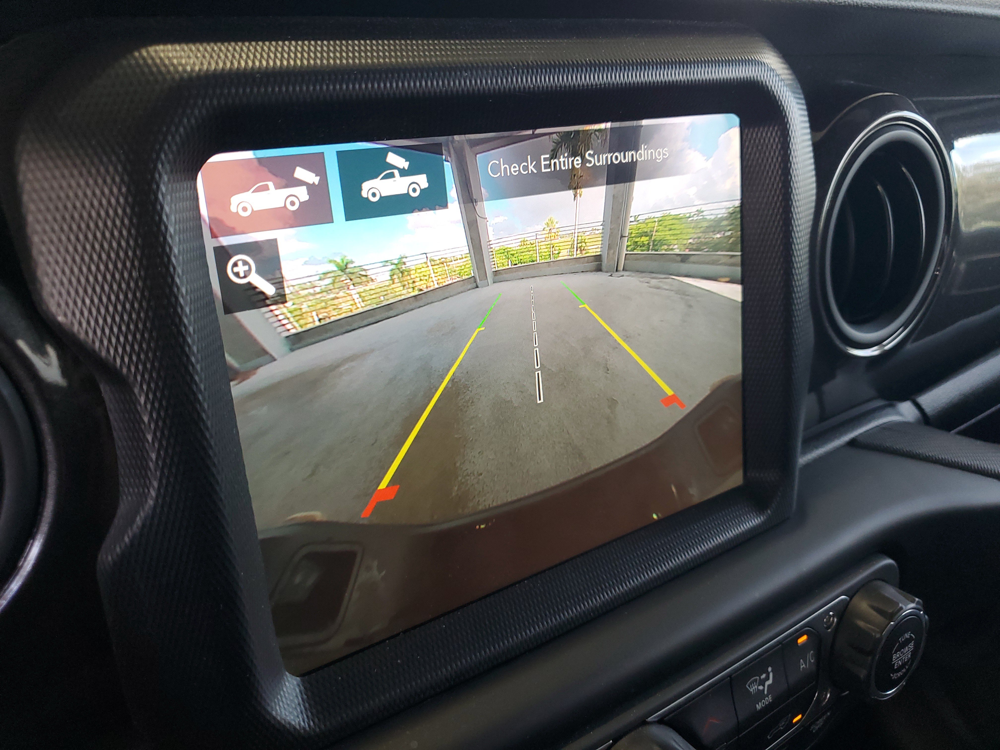 Used 2022 Jeep Gladiator Sport AWD/4WD image 27