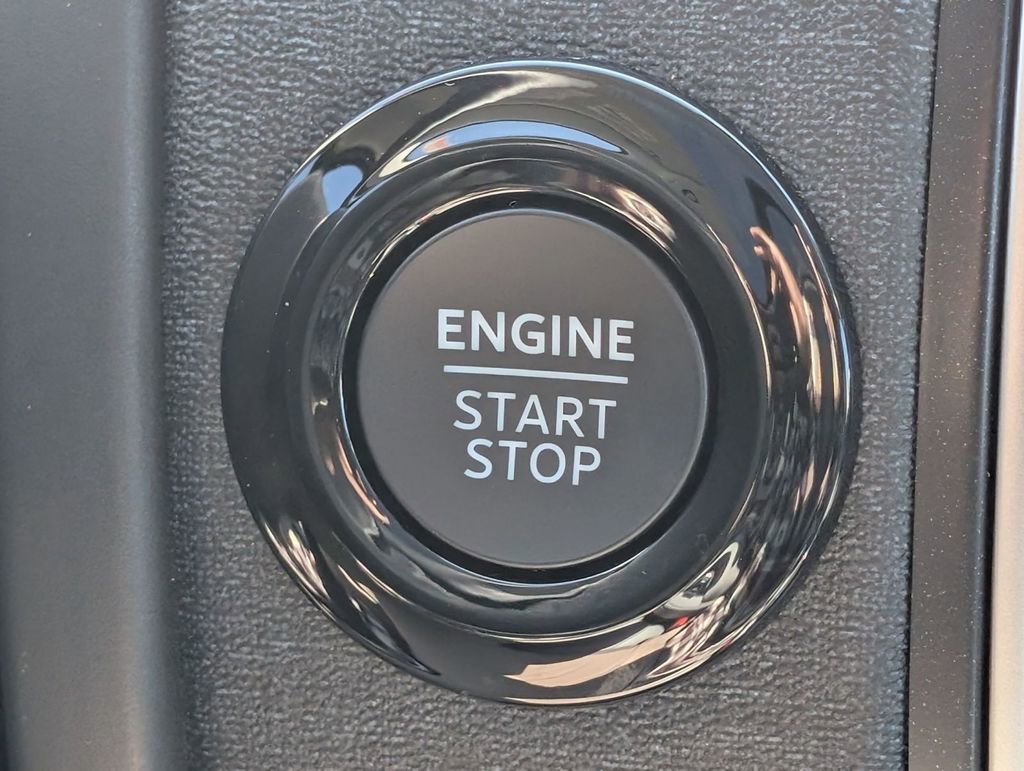 New 2026 Ford Expedition Active image 47