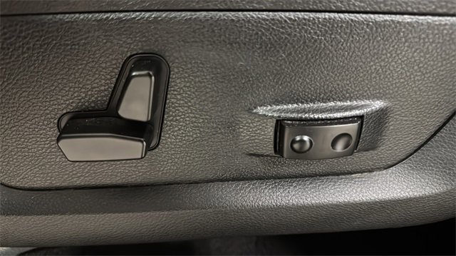 Used 2015 RAM 1500 Outdoorsman image 23