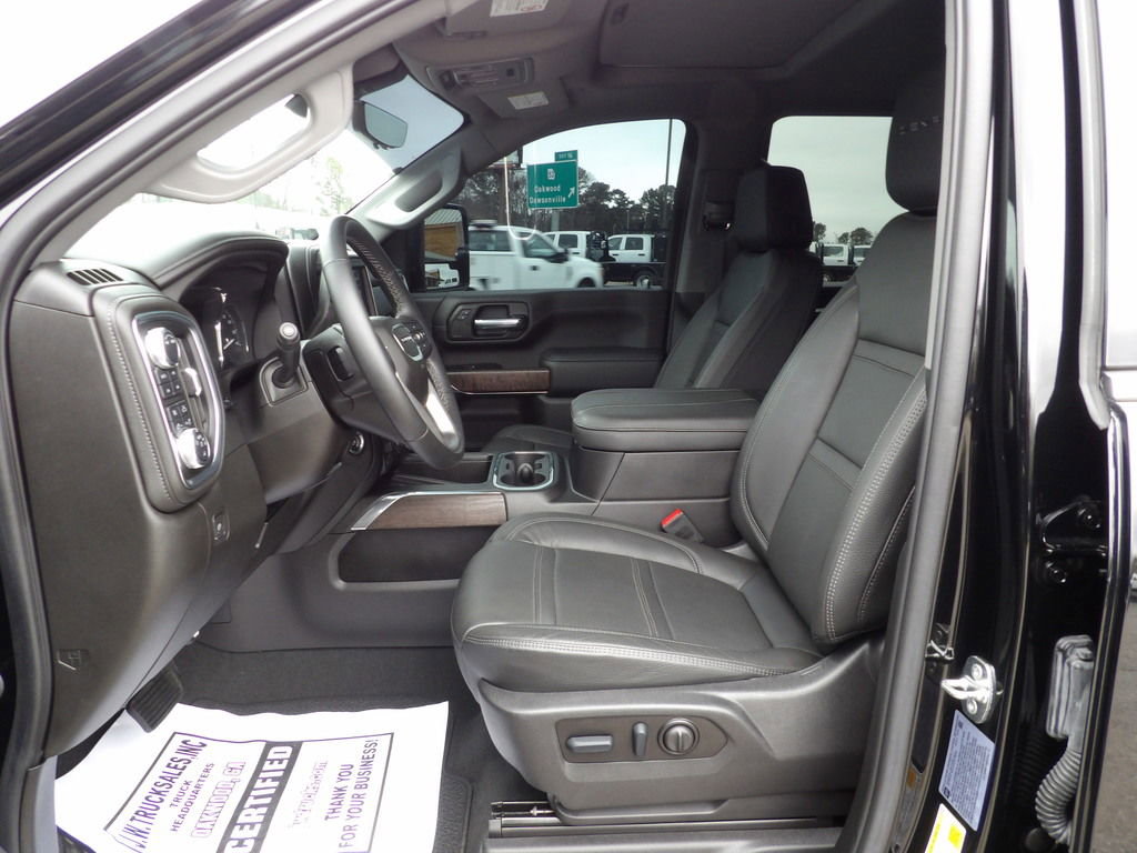 Used 2023 GMC Sierra 3500 Denali w/ Denali Ultimate Package AWD/4WD image 17